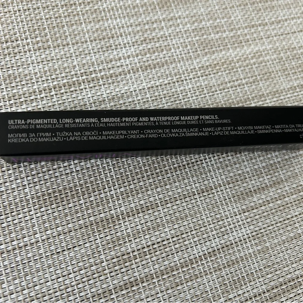 NEW Anastasia of Beverly Hills Norvina Chroma stix makeup pencil BLACK!